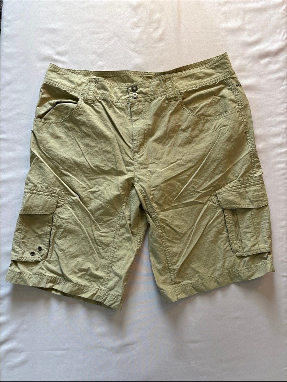 Columbia Tan Women’s Cargo Shorts with Utility Pockets
